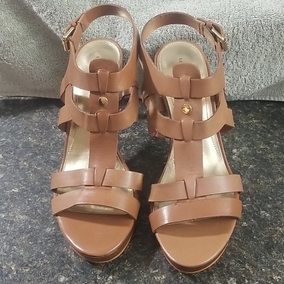 Marc Fisher size 10 heels - Picture 5 of 5